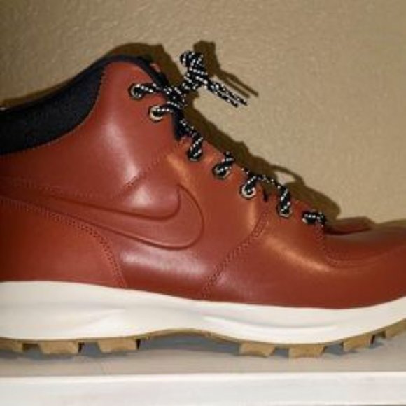 NEW!! Men's Nike hiking Boots size 11 - Picture 4 of 5